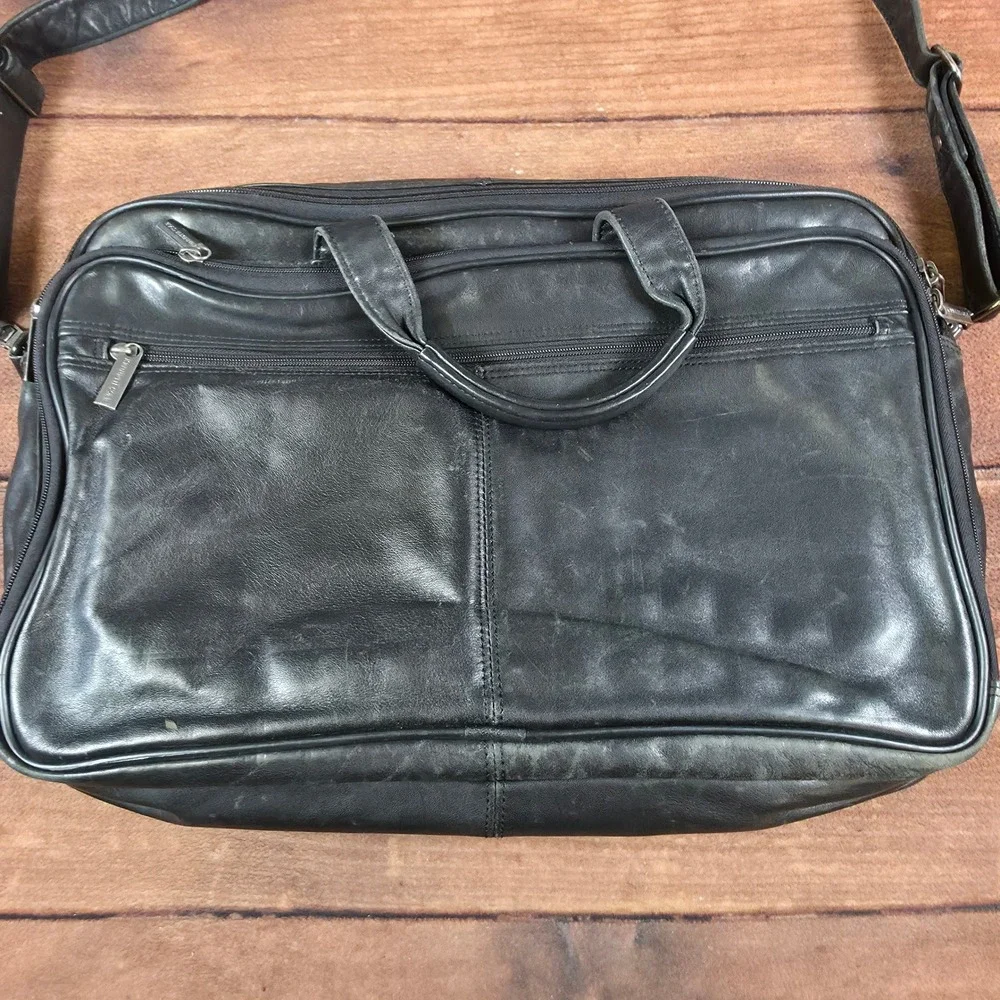 Kenneth Cole kenneth cole